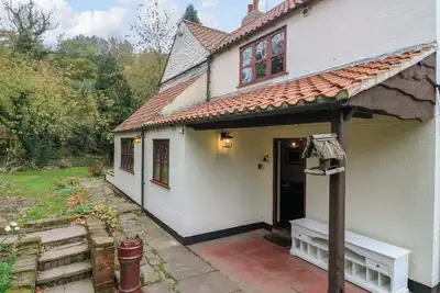 Image de Woodpit Cottage, family friendly, with pool in Watnall