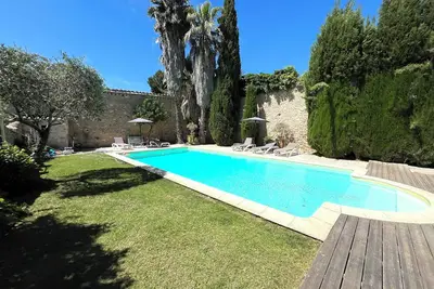 Appart 60m2 clim parking mer 3km piscine bbq