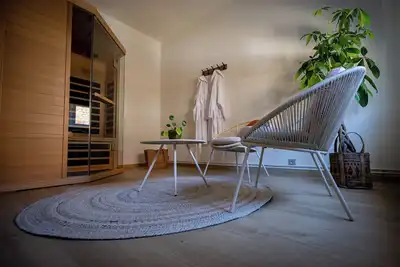 Image de 3-bedroom charming house in the centre of Ieper with Sauna, Poolbiljart, Ac.