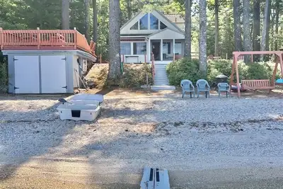 Image de Large Sandy Beach. 3 Bedroom 2 Bathroom. Waterfront