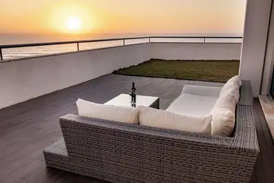 Image de Beachfront home with spectacular views, Santa Cruz