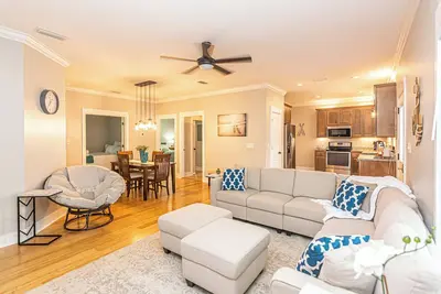 Image de 6024 Earl's Oasis is waiting for you!