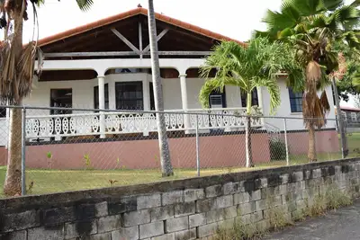 Image de 3 Bedroom bunglow + 2Bedroom house adjacent to each other.