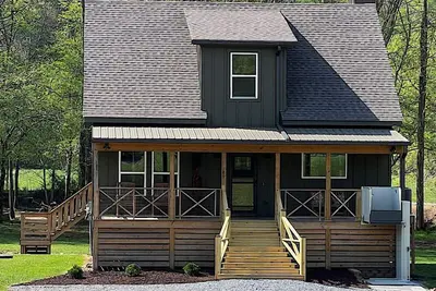 Image de Creek Front Cabin, Mountain View’s, Fishing, Tubing, WiFi, Free Firewood