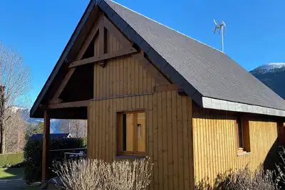 Petit chalet bien équipé dans jolie copropriété.