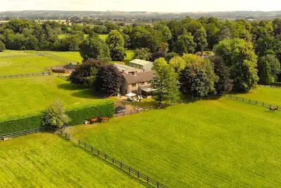 Image de Private Luxe House & Hot tub in a Country Estate.
