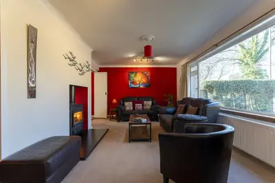 Image de Applepips: 3 bedroom, 2 bathroom with spacious gardens set in leafy suburb
