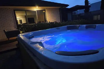 Executive Home with Spa Pool | Ride to the Forest
