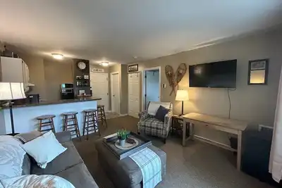 Image de Cozy 1-bedroom condo at ski resort with WiFi, fitness room, pool & hottub