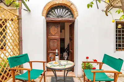 Image de Maison de vacances 'Il Borgo - Casa Ottocentesca' avec vue sur les montagnes, terrasse et Wi-Fi