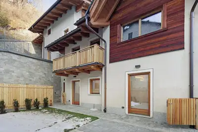 Image de Appartement \"Chalet Emma Isolaccia\" avec vue sur les montagnes, terrasse privée et Wi-Fi