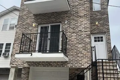 Nwk 627 Floor 2 With 3 Bedrooms And Two Toilets
