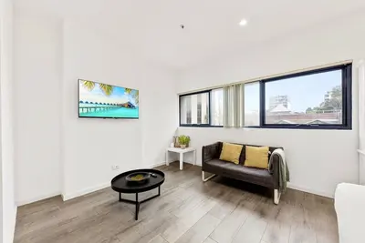 Image de Burwood 1Br studio nearTrain Station/Shopping