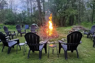 Image de Jade Dragon Guest House - Deerfield, Va. - Hamilton Branch River