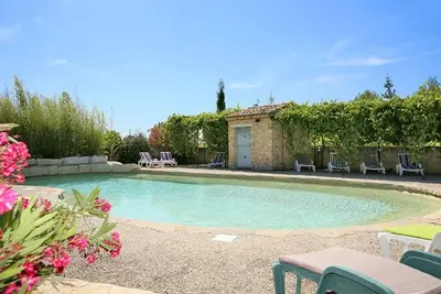 Image de Gite 8 personnes dans Maison provençale avec piscine en Provence!