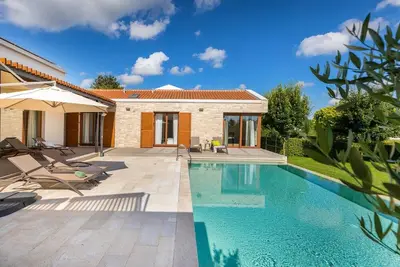 Image de Villa Terra Nera - beautiful villa with private infinity pool in the heart of Istria