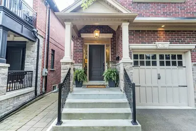 Image de Live/Work Executive 3+ bedroom. Experience Long Branch living by the Lake!