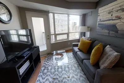 Image de Charming 2-Br Condo in Dr Toronto