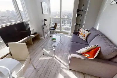 Image de Comfortable 2-Br Condo in Dt Toronto