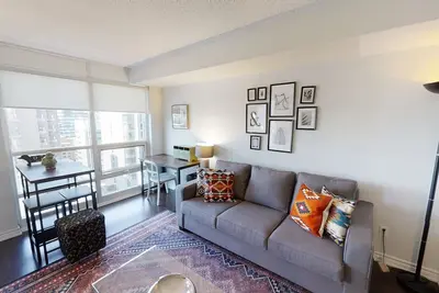 Image de Comfortable 1+1-Br Condo in Dt Toronto