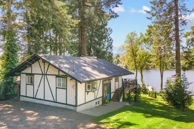 Image de Fun on the lake at the Black Lake Chalet