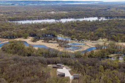 Image de Private 4-Bedroom Retreat in peaceful Pepin.