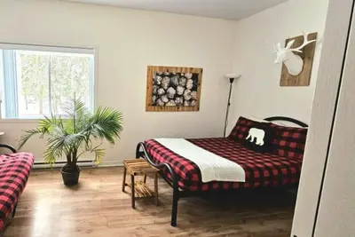 Image de Room 2: The Quebecer