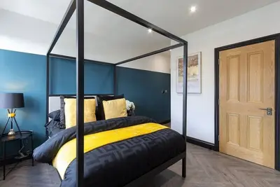 Image de Luxury 5Bed 2Bath City Apartment On Street Parking