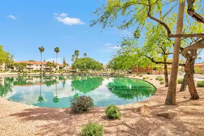 Image de Fully Furnished Remodeled Condo 2 Bed 2 Bath Superstition Springs on 1 level