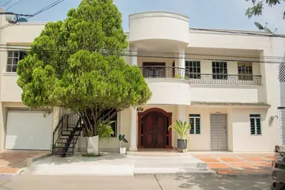 Image de Comfortable and quiet apt north, in front of Alamedas del Sinu, suitable for family.