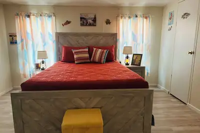 Image de Charming 3-bedroom house with Ac and WiFi in welcoming Lytle, Tx.