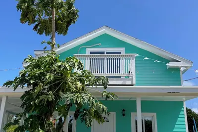 Rainbow Bay Entire Home Two Stories Great Views!