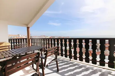 Image de Alto da Pirica 2: Top floor apartment in the center, terrace, sea view & barbecue