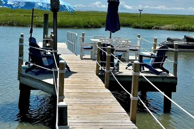 Image de Charming StoneHarbor Waterfront back-bay cottage minutes to beautiful Sh beaches