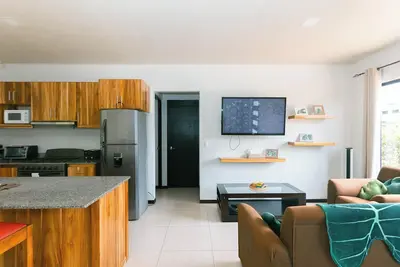 Image de Charming 2-Bedroom Apartment with Cozy Ambiance, Patio & 2 Baths-Your Dream Home