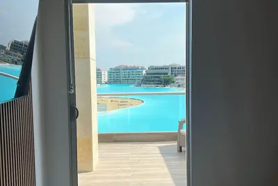 Image de Exclusive Baia Kristal apartment with artificial beach