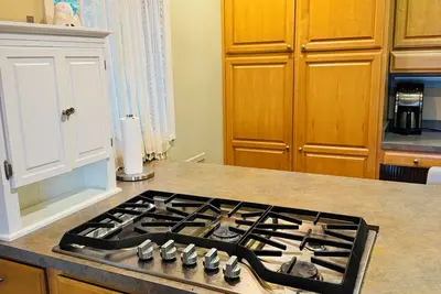 Image de Spacious 5-bedroom house with Ac, grand piano and WiFi in downtown Oberlin