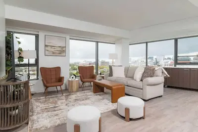 Central Square 2br Condo near Harvard  & Mit Spacious Gym & Work