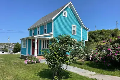 Image de Above The Tickle Twillingate Vacation Home. \nTraditional Saltbox House est 1901