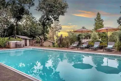 Image de Vineyard Haven: Pool, Hot Tub & Wine Country Charm