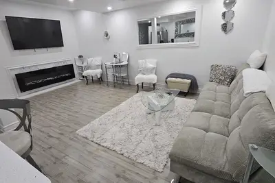 Image de Charming 2-bedroom house with Ac, WiFi in Pleasant Ajax