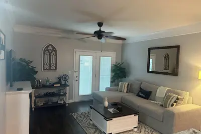 Image de Spacious 3-bedroom with modern upgrades, in awesome University City, Charlotte