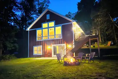 Image de Big Red on Long Lake - Save 20%! New construction just an hour from the cities.