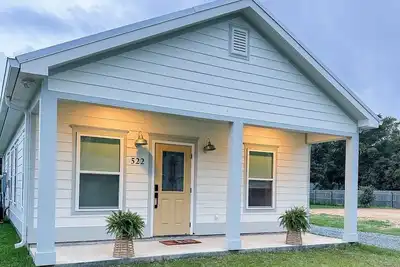 Image de Charming 2-bedroom cottage in Bay St. Louis less than 10 minutes to downtown