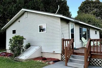 Image de Peaceful Lake View Home