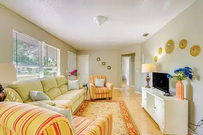 Image de 1 Mi to Paddock Mall & Downtown: Ocala Abode!