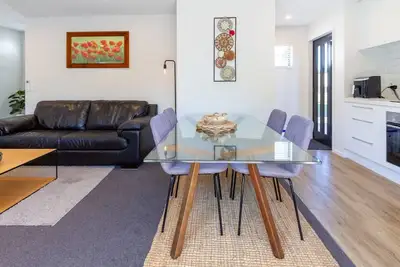 Image de Carpark/Cbd/Warm and Quiet/Standalone/Sunny