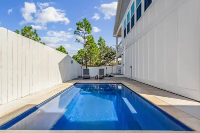 Image de New Listing! | Private Pool| Outdoor kitchen| Everything is New! | Close to Perdido Key Beaches-Nas