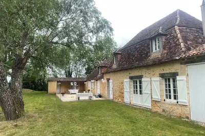 Image de Ravissante ferme périgourdine avec vue imprenable sur la vallée et jardin