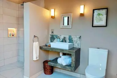 Image de Coconut Lodge / Inside and Outside shower, infinity pool
